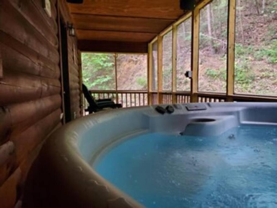 Beary Tale! Your Happily Ever After Starts Here! Sevierville Bagian luar foto
