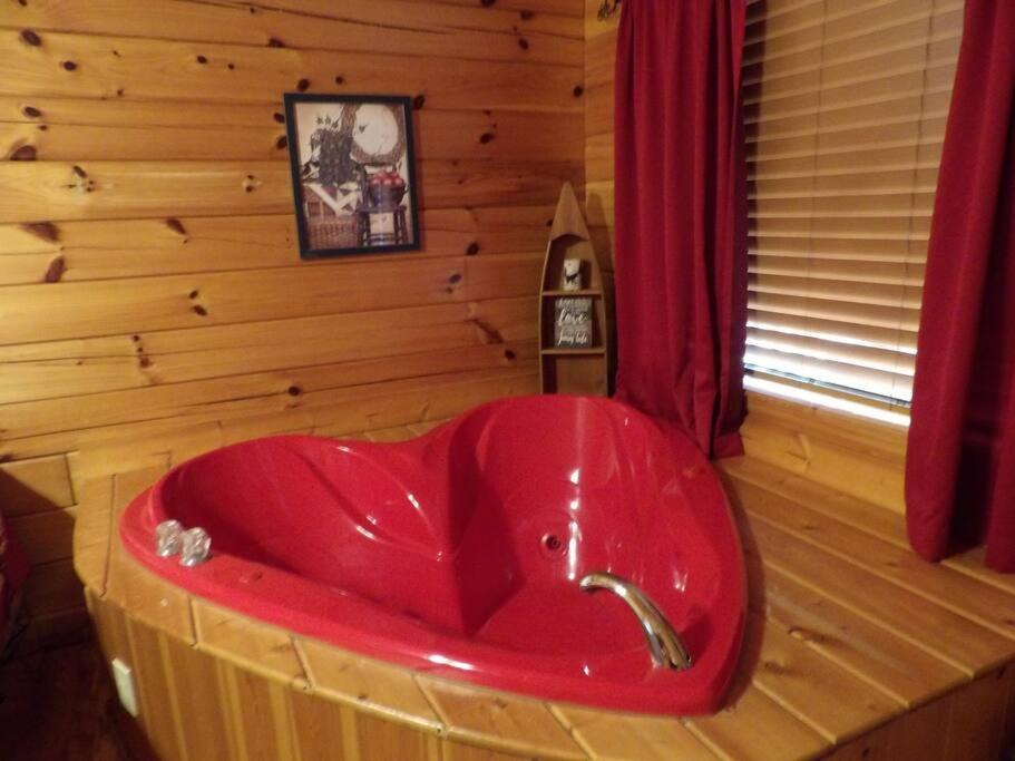Beary Tale! Your Happily Ever After Starts Here! Sevierville Bagian luar foto